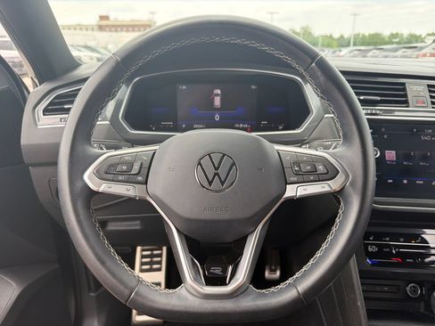 Certified 2023 Volkswagen Tiguan SE R-Line FWD image 11