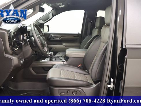 Used 2024 Chevrolet Silverado 1500 ZR2 image 10