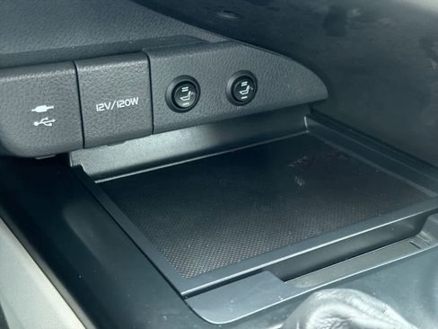 Used 2019 Toyota Camry SE image 31