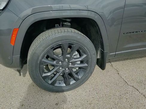 New 2026 Jeep Grand Cherokee L Limited image 17