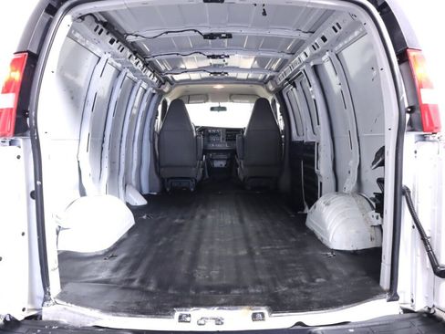 Used 2021 Chevrolet Express 2500 w/ Driver Convenience Package image 30