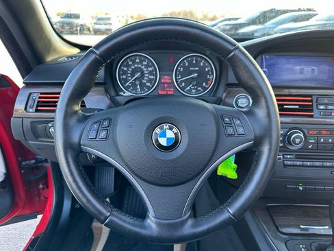 Used 2013 BMW 328i Convertible image 16