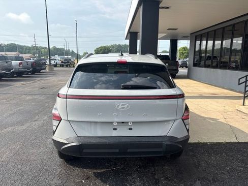 Used 2025 Hyundai Kona SEL AWD/4WD image 9
