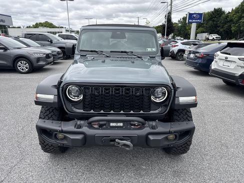 Used 2025 Jeep Wrangler Unlimited Sport AWD/4WD image 19