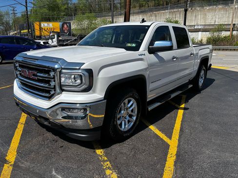 Used 2017 GMC Sierra 1500 SLT w/ SLT Preferred Package AWD/4WD image 3