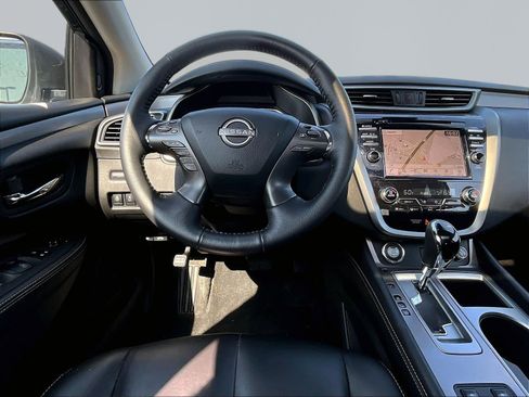 Used 2024 Nissan Murano SV AWD/4WD image 8