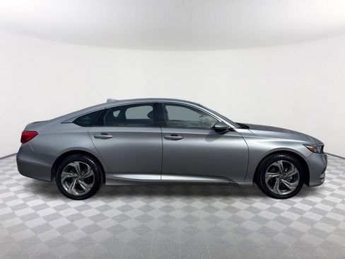 Used 2018 Honda Accord EX image 3