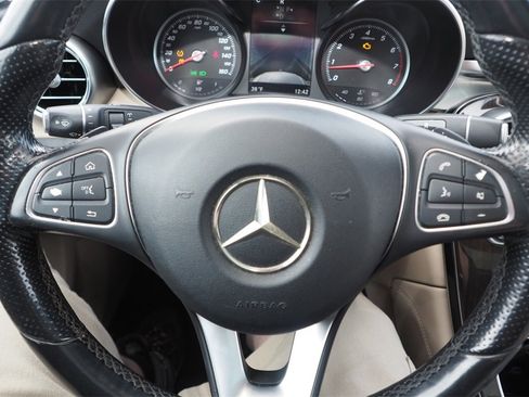 Used 2017 Mercedes-Benz GLC 300 4MATIC image 26