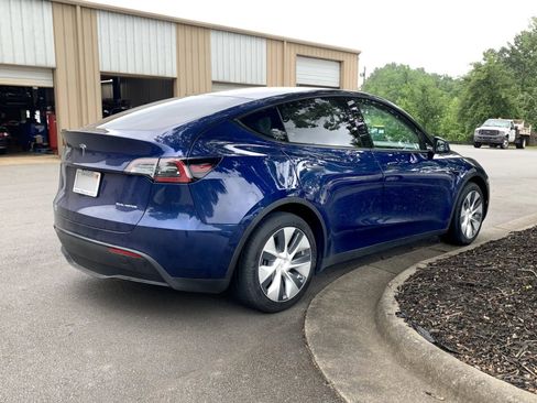 Used 2020 Tesla Model Y Long Range image 7