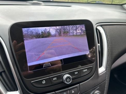 Used 2023 Chevrolet Malibu LS image 33