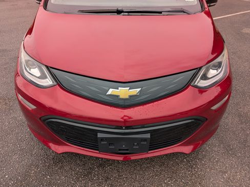 Used 2019 Chevrolet Bolt Premier w/ Infotainment Package FWD image 12