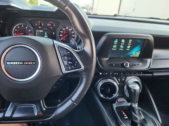 Used 2018 Chevrolet Camaro LT RWD image 38