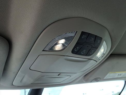 Used 2024 Chrysler Pacifica Limited FWD image 35