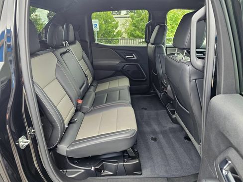 Used 2026 Chevrolet Silverado EV Trail Boss AWD/4WD image 12