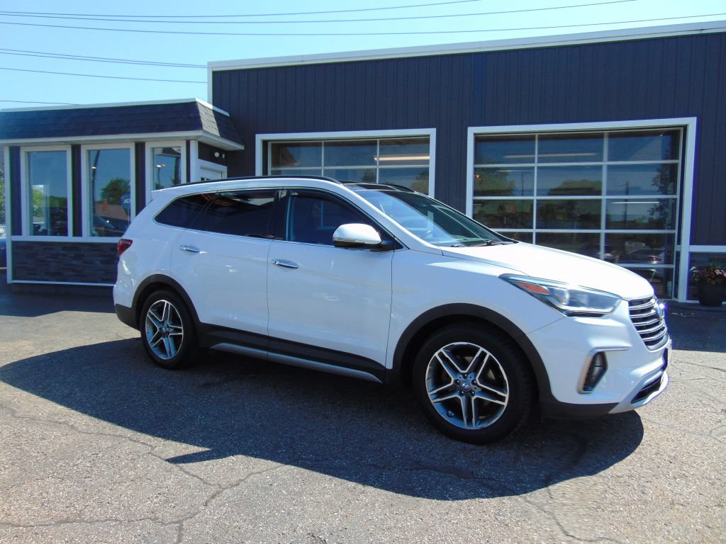 Used 2017 Hyundai Santa Fe Limited AWD/4WD image 1