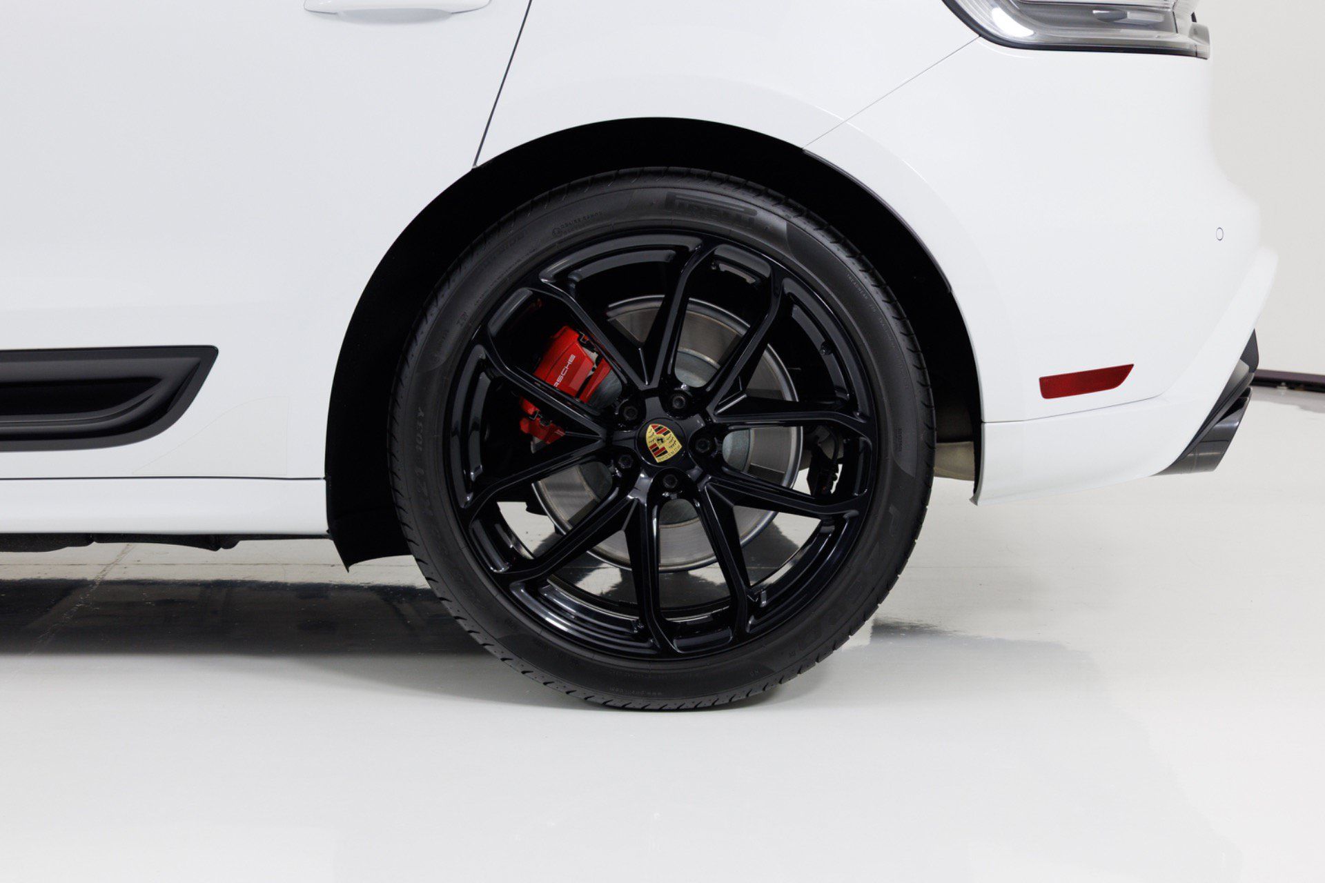 Used 2022 Porsche Macan GTS AWD/4WD image 11