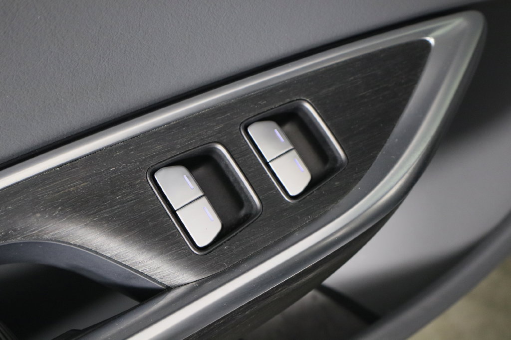 Used 2024 Lucid Air Pure RWD image 19