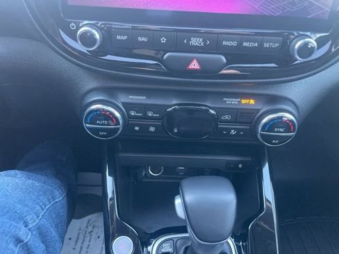 Used 2023 Kia Soul EX image 24