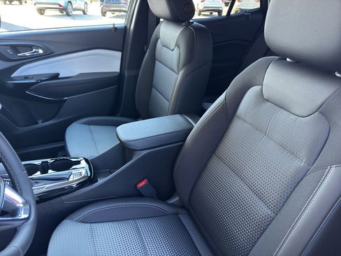 New 2026 Chevrolet Trax LT image 9