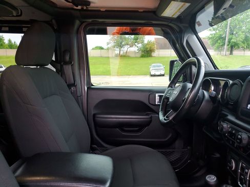 Used 2021 Jeep Wrangler Unlimited Sport AWD/4WD image 34
