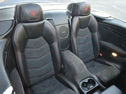 Used 2018 Maserati GranTurismo Sport image 46