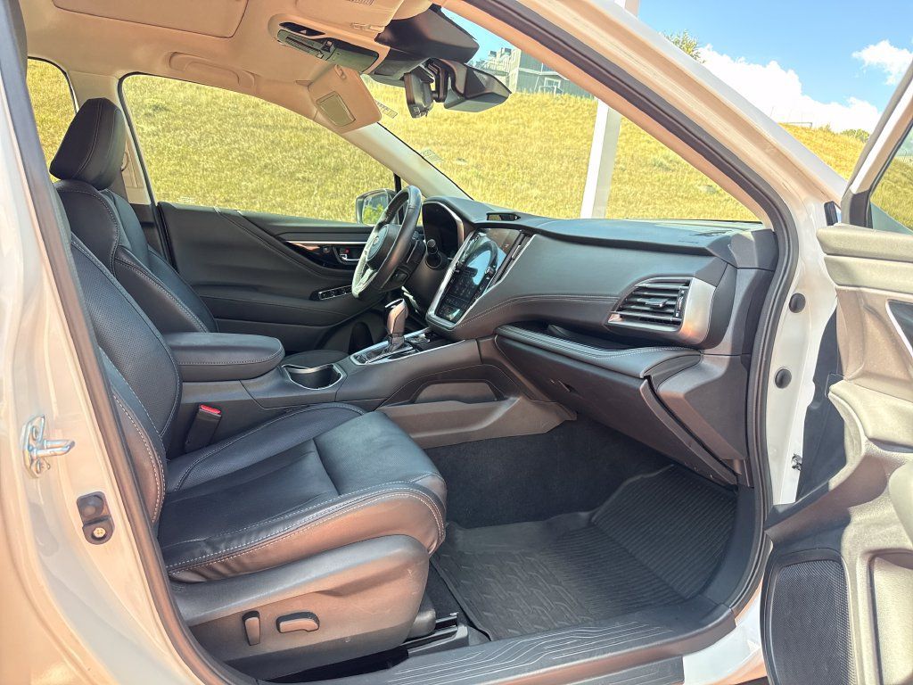 Used 2025 Subaru Outback Touring XT AWD/4WD image 28