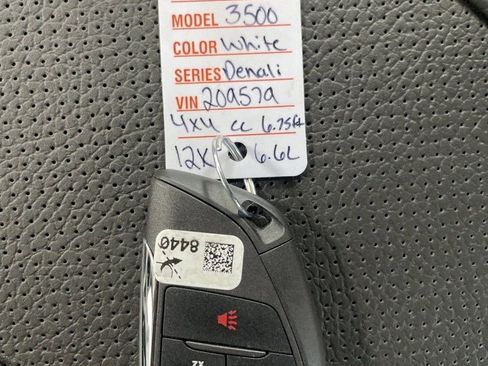 Used 2024 GMC Sierra 3500 Denali image 60