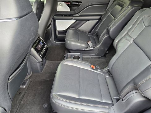 Used 2025 Lincoln Aviator Reserve w/ Equipment Group 201A image 28