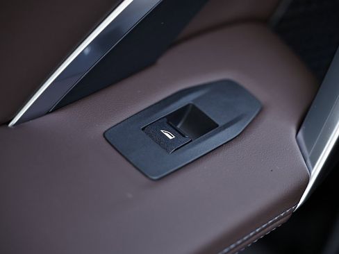 Used 2025 BMW X1 xDrive28i w/ Technology Package image 24