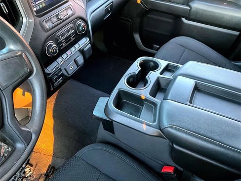 Used 2020 Chevrolet Silverado 1500 Custom w/ Custom Value Package image 13