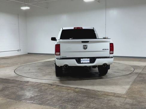 Used 2016 RAM 1500 Express AWD/4WD image 8