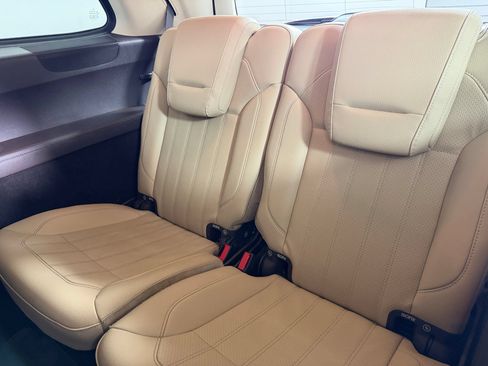 Used 2017 Mercedes-Benz GLS 450 4MATIC image 31