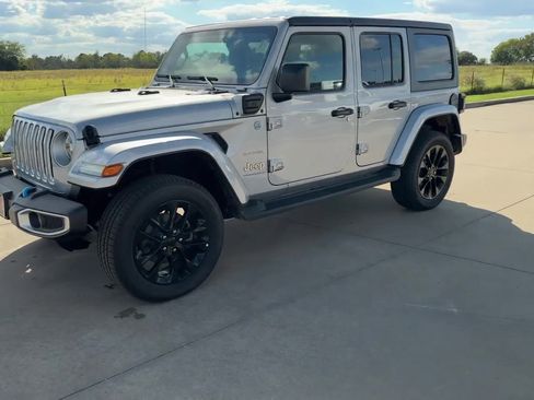 New 2023 Jeep Wrangler Sahara w/ Cold Weather Group image 4