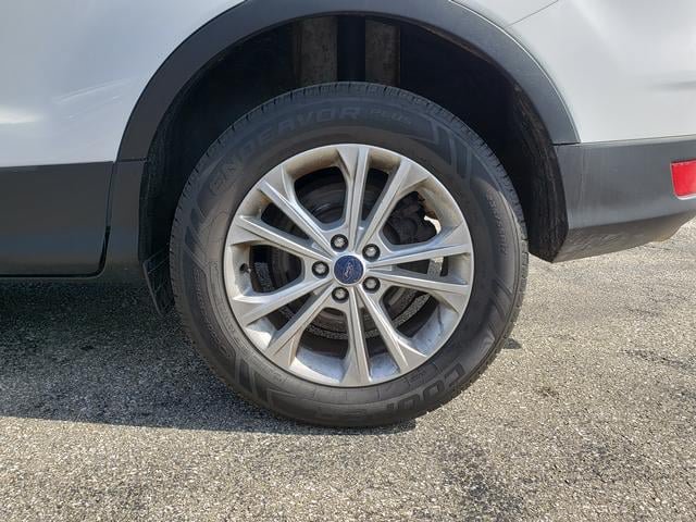 Used 2017 Ford Escape SE AWD/4WD image 10