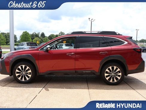 Used 2023 Subaru Outback Touring XT AWD/4WD image 3