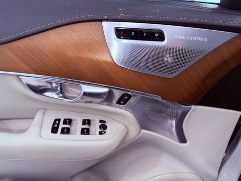 Used 2017 Volvo XC90 T6 Inscription w/ Vision Package image 22