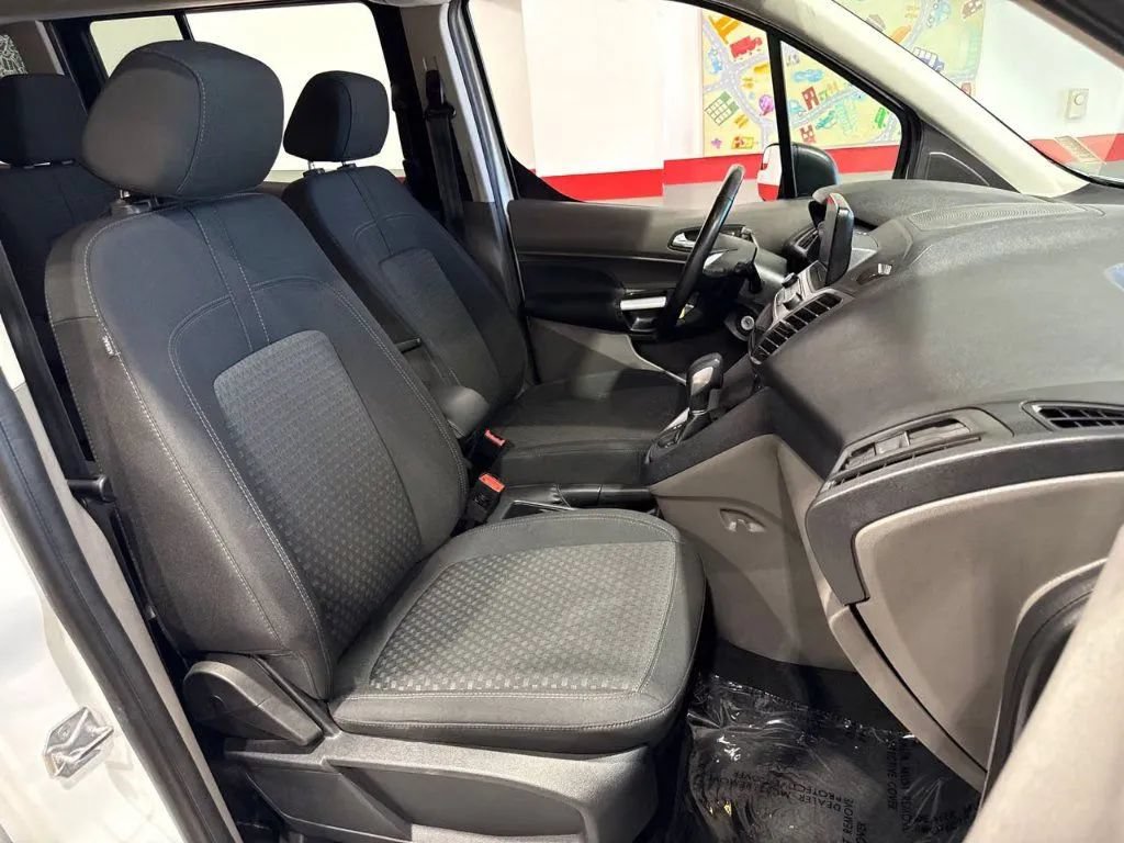 Used 2022 Ford Transit Connect XLT FWD image 16