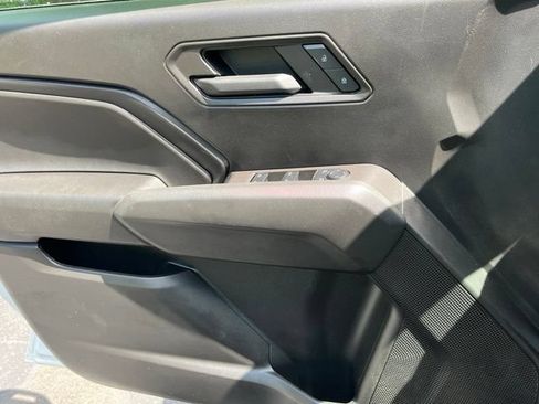 Used 2025 Chevrolet Colorado W/T w/ Advanced Trailering Package AWD/4WD image 23