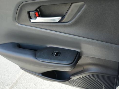 Used 2024 Toyota Prius XLE FWD image 19