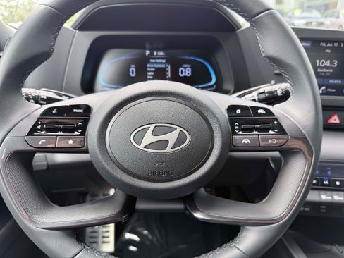 Used 2026 Hyundai Elantra Sport FWD image 17