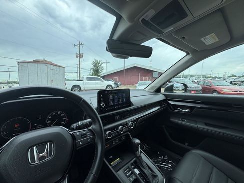 Used 2025 Honda CR-V EX-L image 23