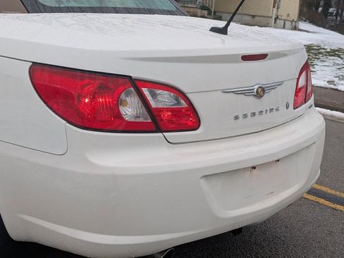 Used 2008 Chrysler Sebring Limited w/ Luxury Group image 30