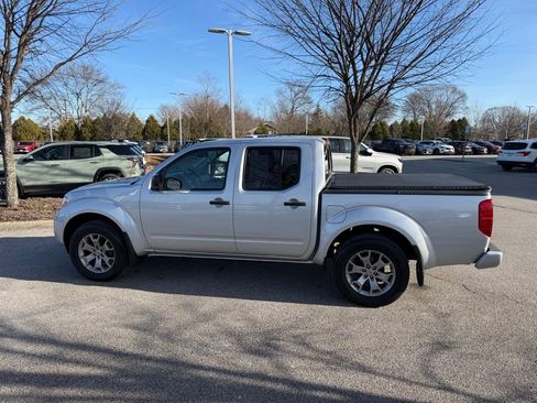 Used 2021 Nissan Frontier SV image 8
