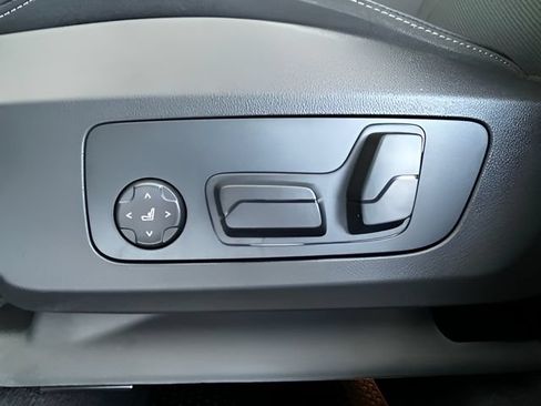 Used 2026 BMW X1 xDrive28i w/ Technology Package AWD/4WD image 22