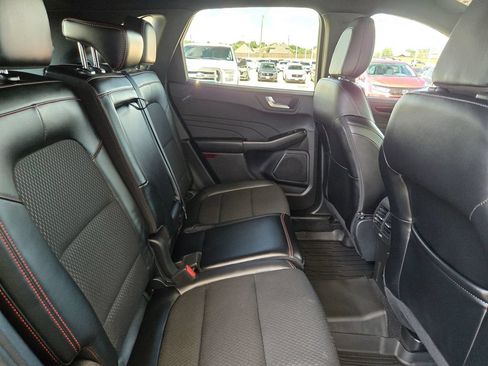 Used 2025 Ford Escape ST-Line Select AWD/4WD image 24