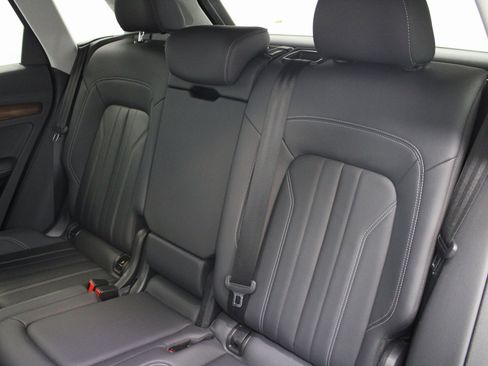 Used 2023 Audi Q5 2.0T Premium Plus image 23