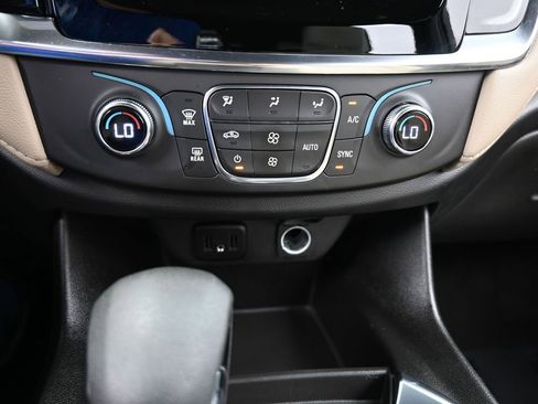 Certified 2023 Chevrolet Traverse LS image 24