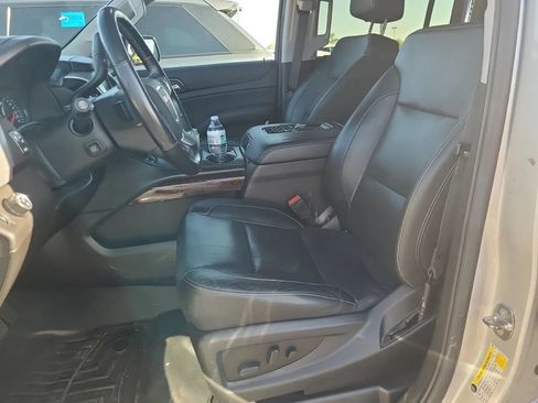 Used 2019 GMC Yukon XL SLT w/ Open Road Package RWD image 9