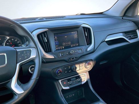 Used 2023 GMC Terrain SLE w/ Driver Convenience Package image 7