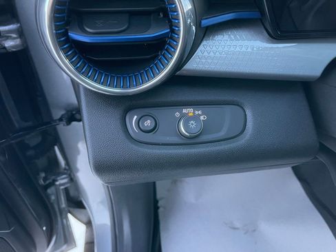 New 2026 Chevrolet Trax LT w/ Driver Confidence Package image 12